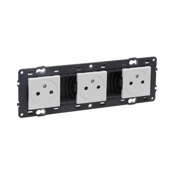 Legrand - Val vlakke Stopcontact 3x2P+A 16A volledig app. wit met schroefb - 741533-E⚡shock